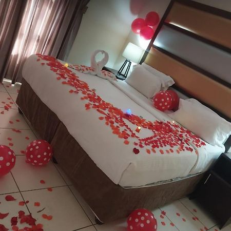 Ecotel Premier Lodge & Conference Centre เบโนนิ ภายนอก รูปภาพ