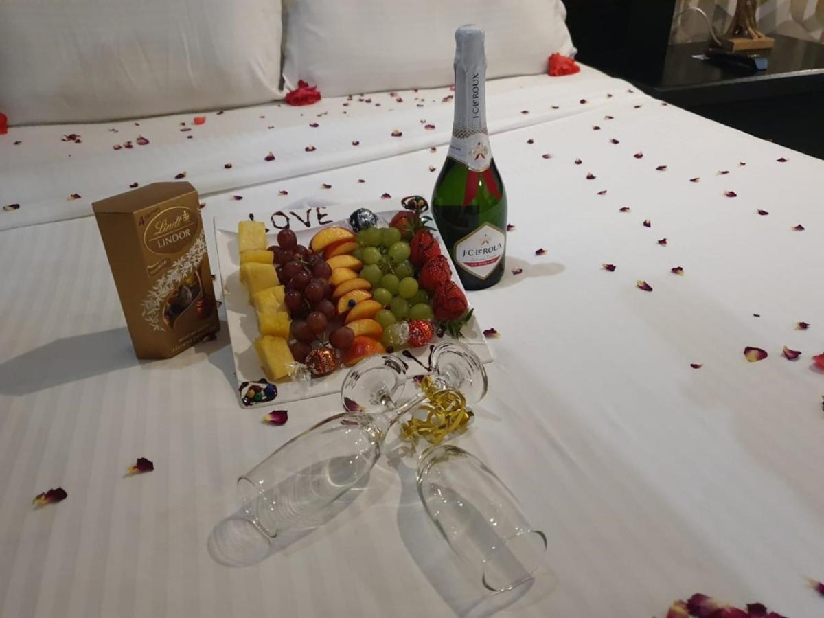 Ecotel Premier Lodge & Conference Centre เบโนนิ ภายนอก รูปภาพ