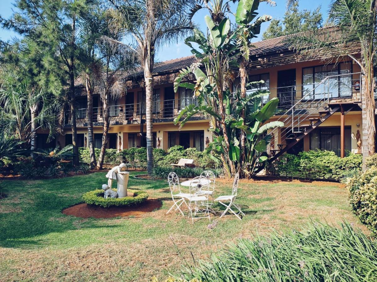 Ecotel Premier Lodge & Conference Centre เบโนนิ ภายนอก รูปภาพ